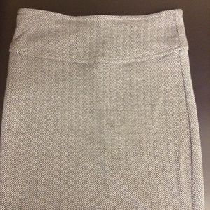 Slim fit skirt